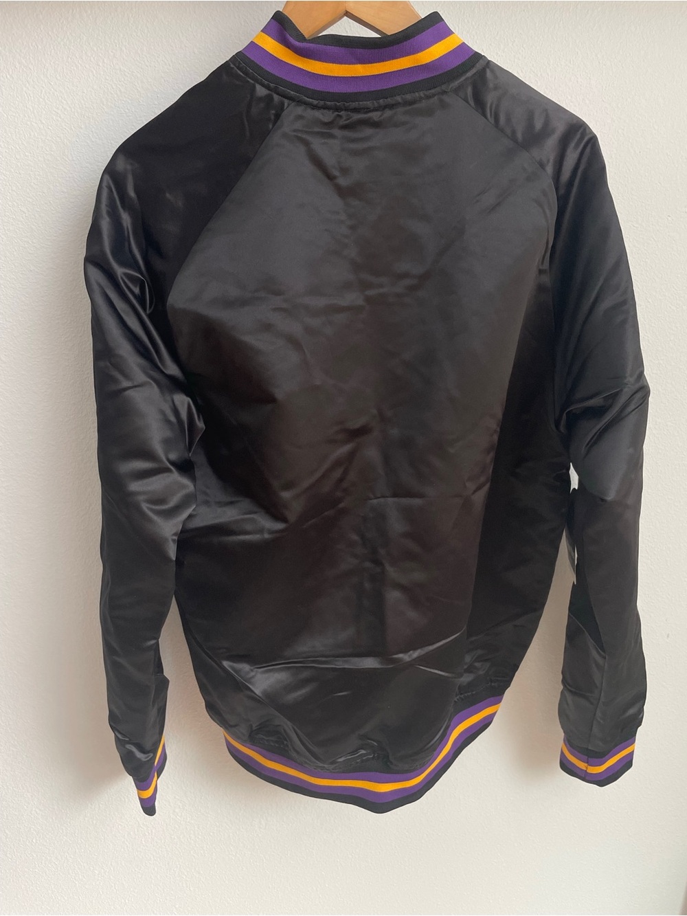 Mitchell & Ness Lakers Black, Purple & Gold Hardwood Classics Jacket - Picture 2 of 3